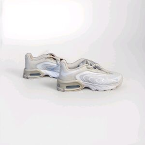 Size 7.5 - Nike Air Max Fire Pale Blue W